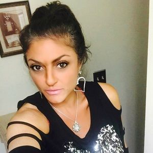 Meet your Posher, Angie